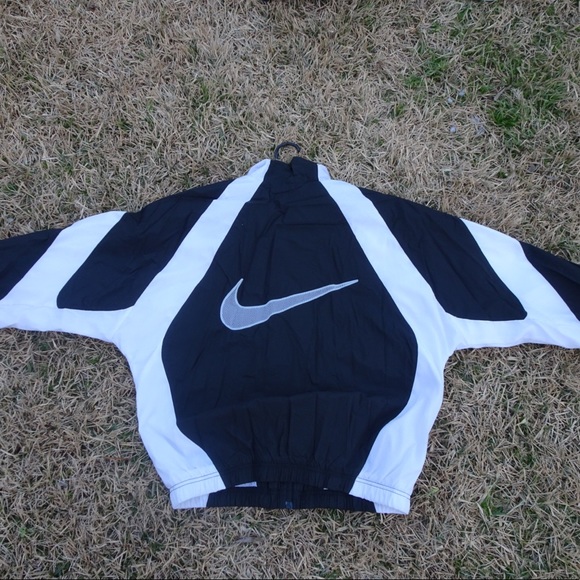 vintage nike big swoosh windbreaker